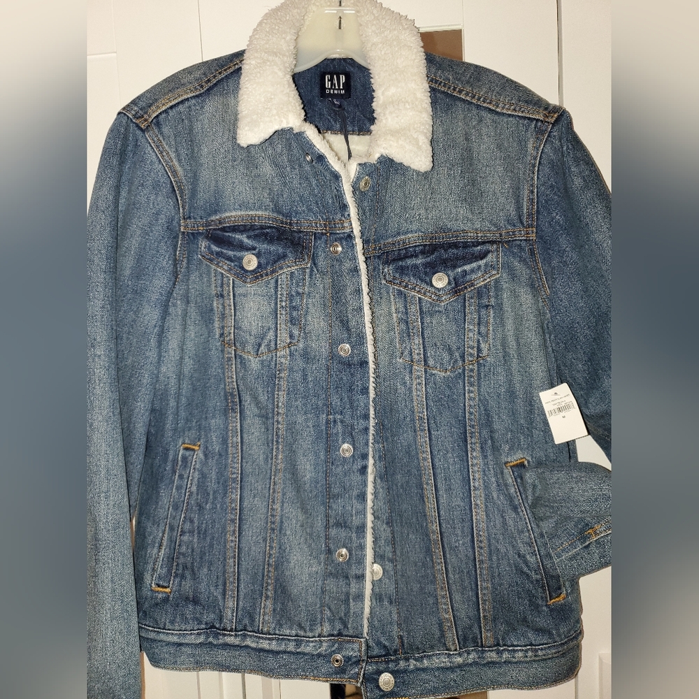 Gap sherpa jacket
